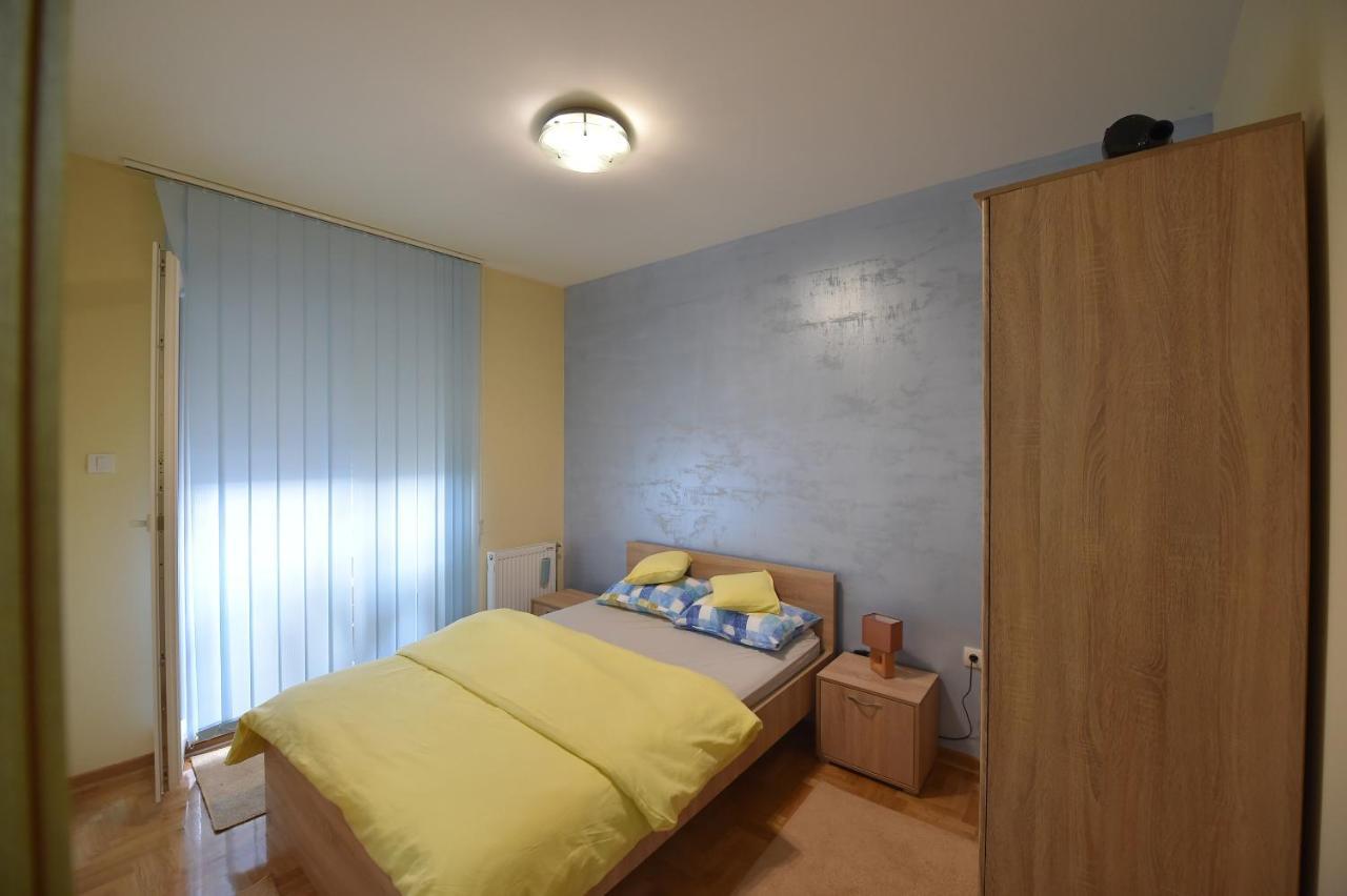 Apartment Sinisa With Garage 노비사드 외부 사진