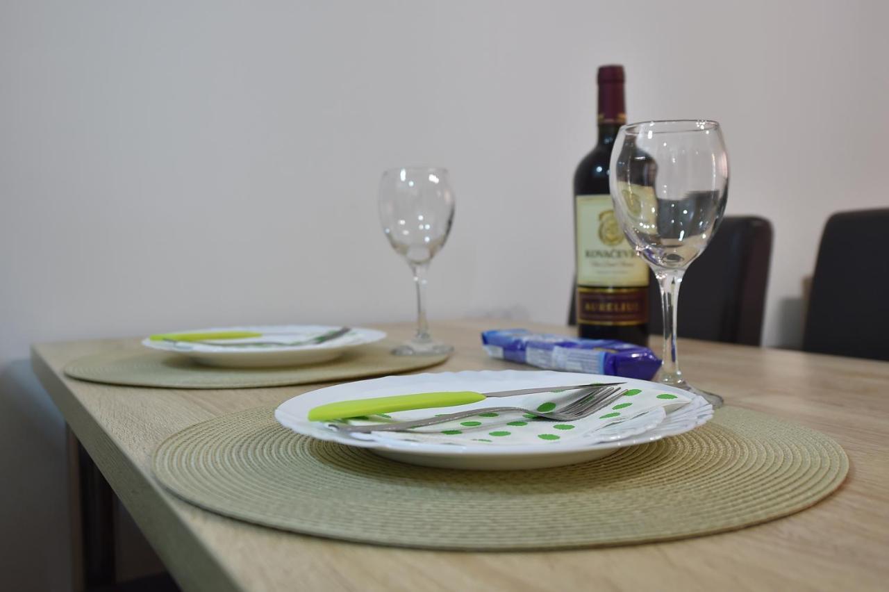 Apartment Sinisa With Garage 노비사드 외부 사진